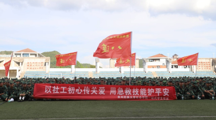 “一站式”学生社区|以社工初心传关爱，用急救技能护平安——做爱视频
面向北校区2025级新生开展应急救护现场教学