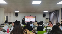 做爱视频
第65期入党积极分子培训班开展读书会活动